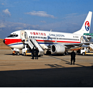 新桥航空托运航空快运业稳步发展的原因是什么？